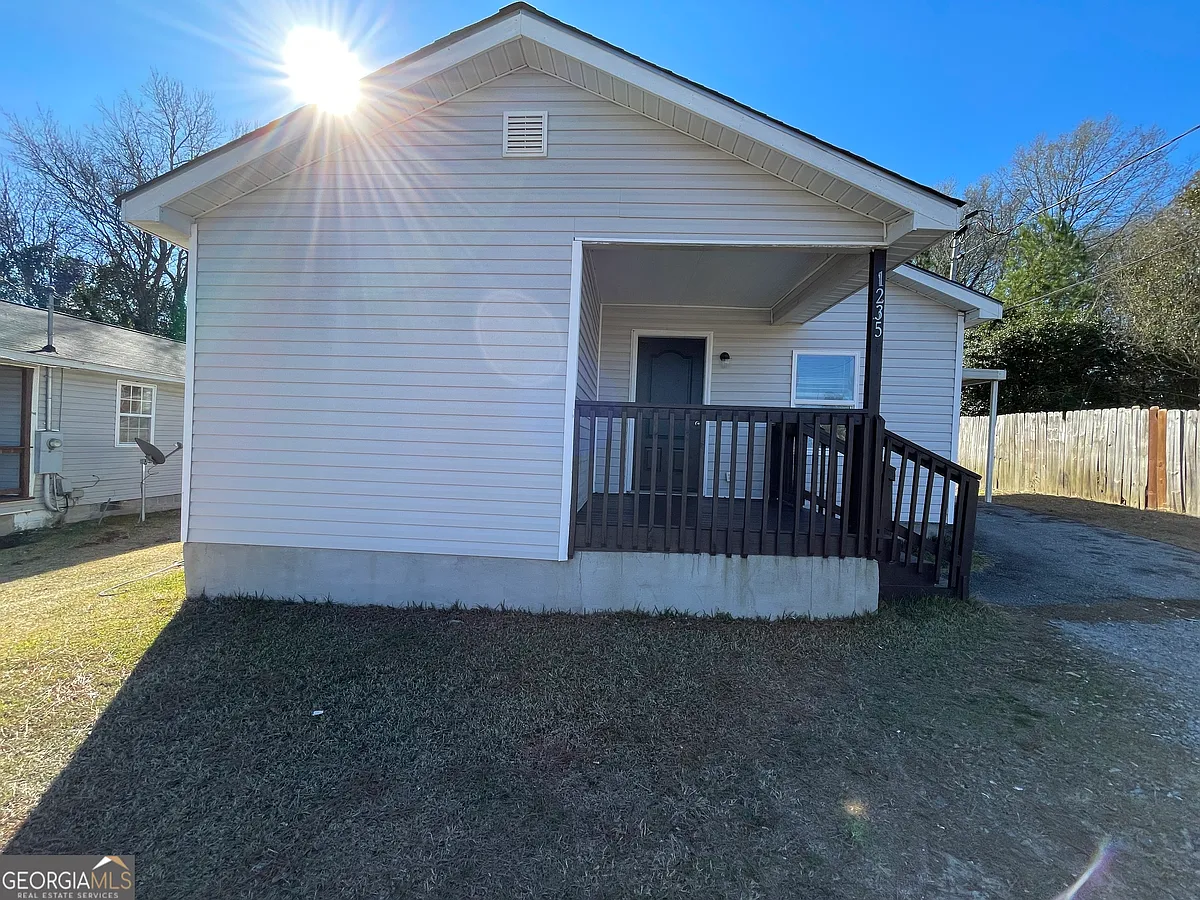 Building Photo - 1235 Boone St
