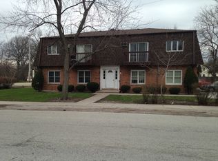 11144 1st St APT 4, Mokena, IL 60448