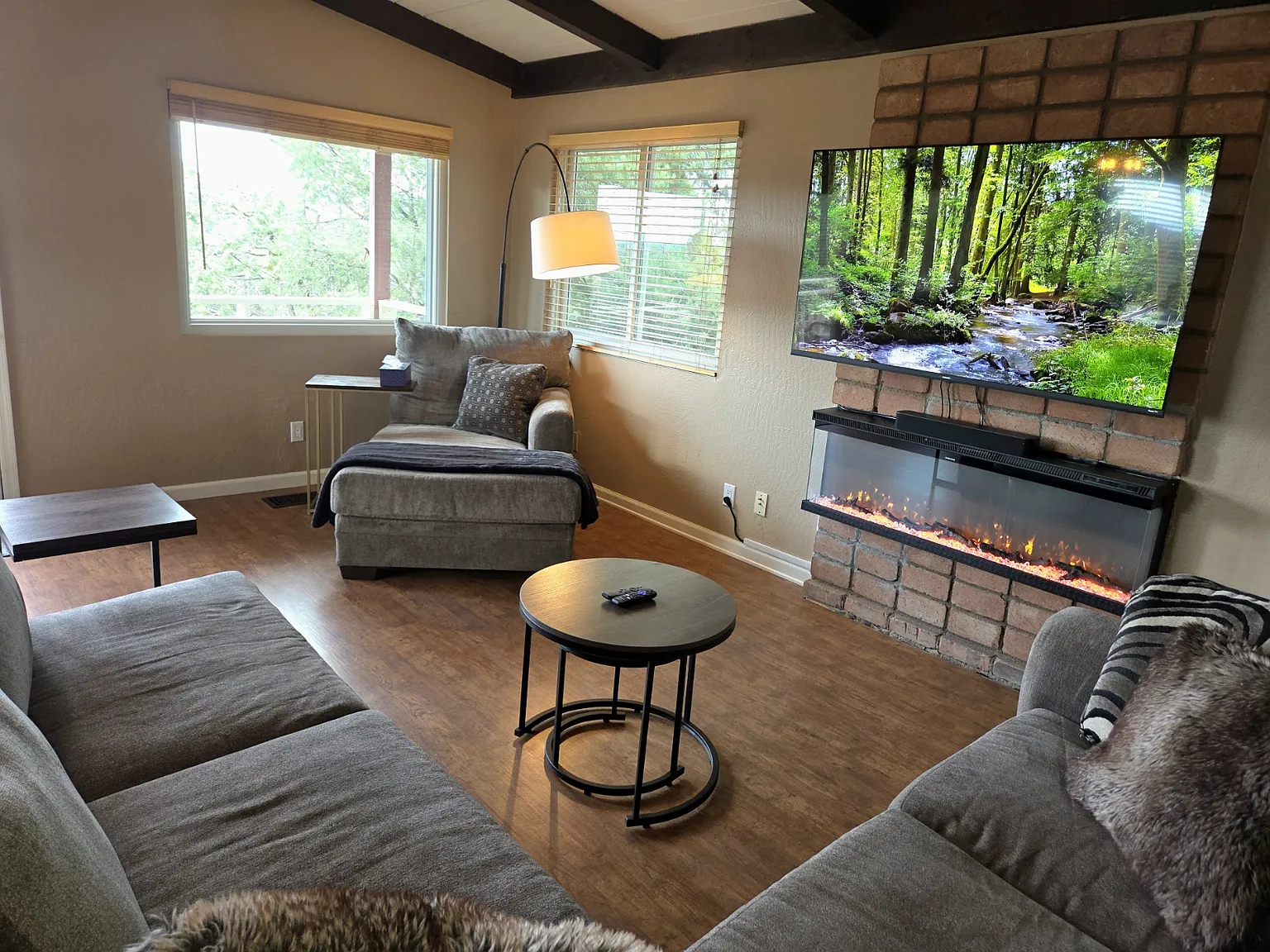 221 E Pine St — Photo 2