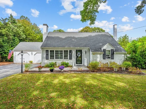 442 Pine St, Barnstable, MA 02630
