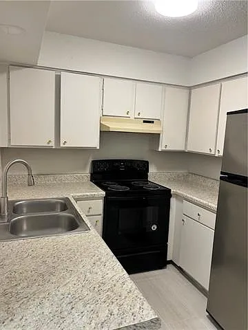 8600 International Ct — Photo 5