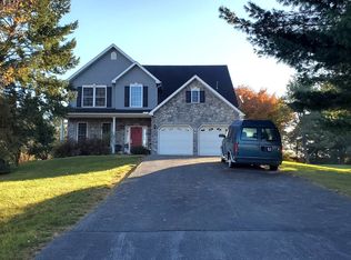 457 Heisey Rd, Mechanicsburg, PA 17055