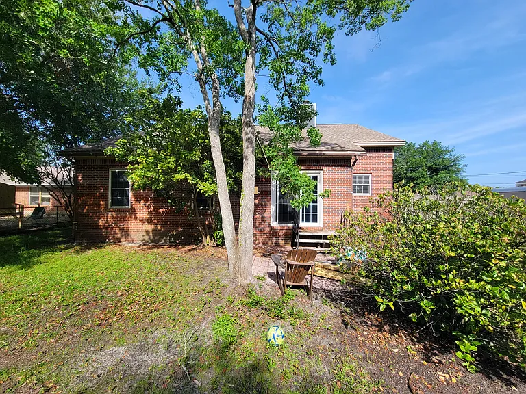 2225 Prytania Cir — Photo 19