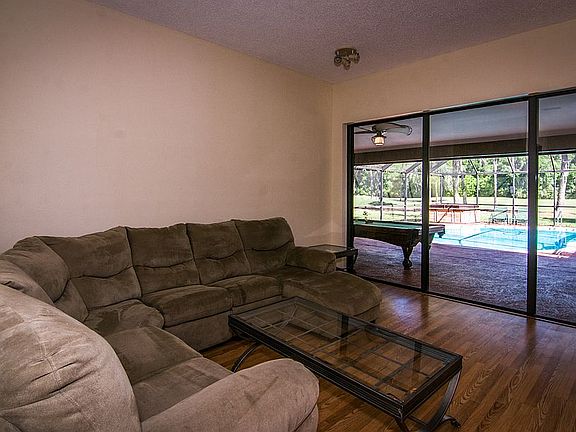 5th image of 30231 Fairway Dr