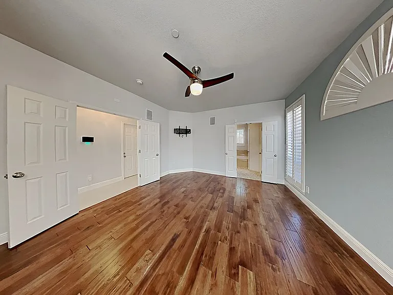 14620 Stratford Ct — Photo 7