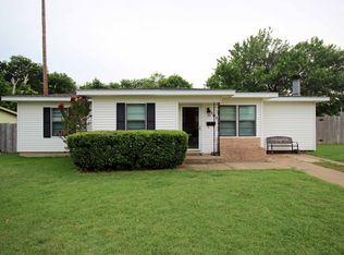 101 Bowie St, Mc Gregor, TX 76657