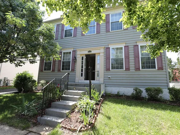 221 Seamaster Rd, Essex, MD 21221