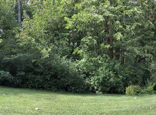 7685 S Nantucket Woods Ct, Terre Haute, IN 47802