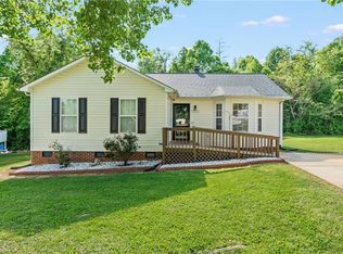822 Central Ct, High Point, NC 27260