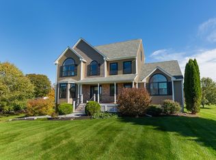 18 North Rd, East Kingston, NH 03827
