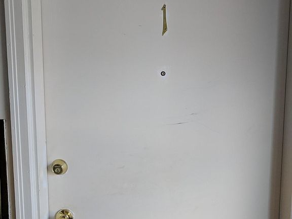 Apartment is on the ground floor. On the right just as you e