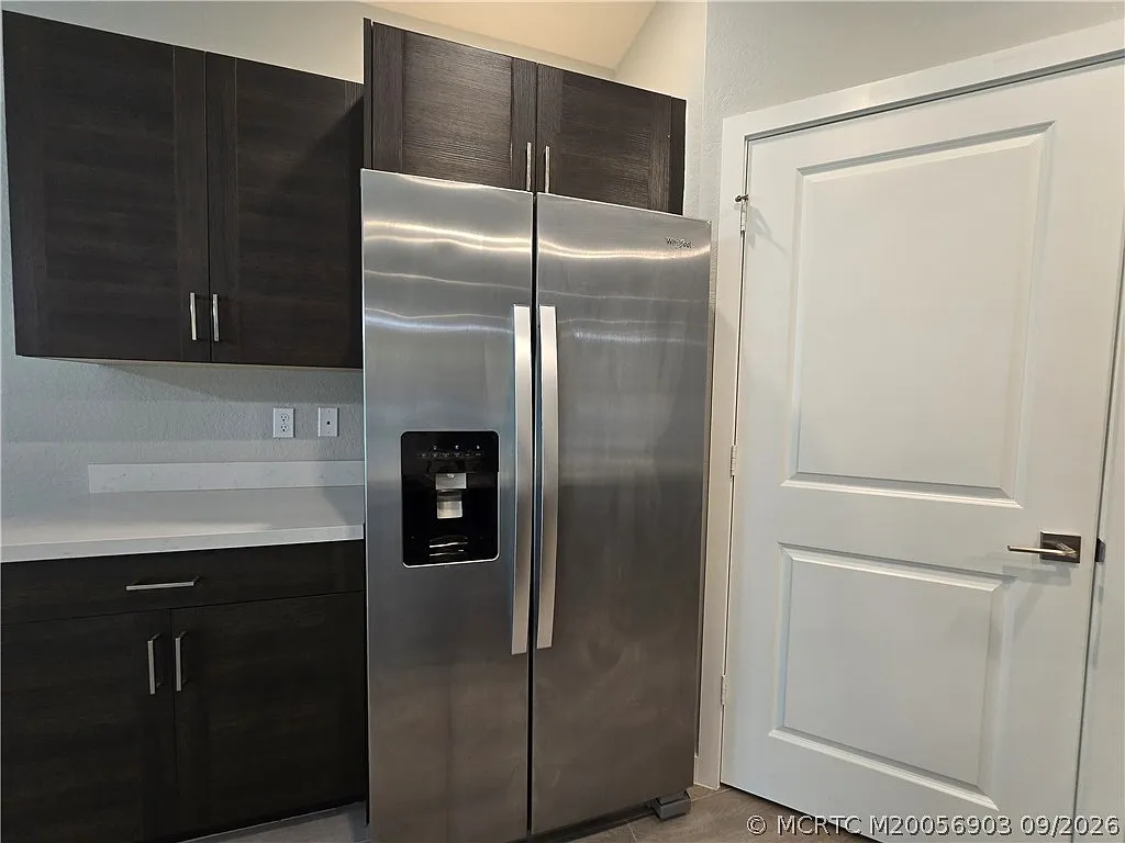 4 bed, 2.0 bath, 1811 sqft, $3,700 — Photo 4