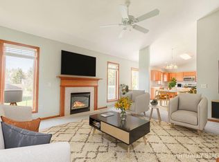 5637 Sandpiper Ln, Madison, WI 53716