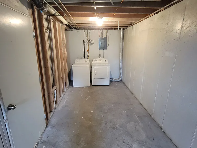 2128 Breton Rd SE — Photo 19