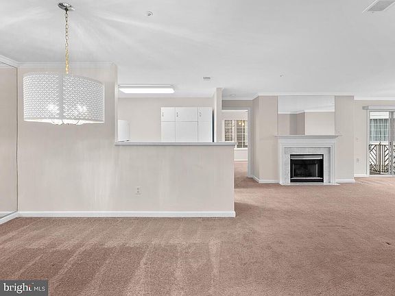 4th image of 20410 Shore Harbour Dr #6-F