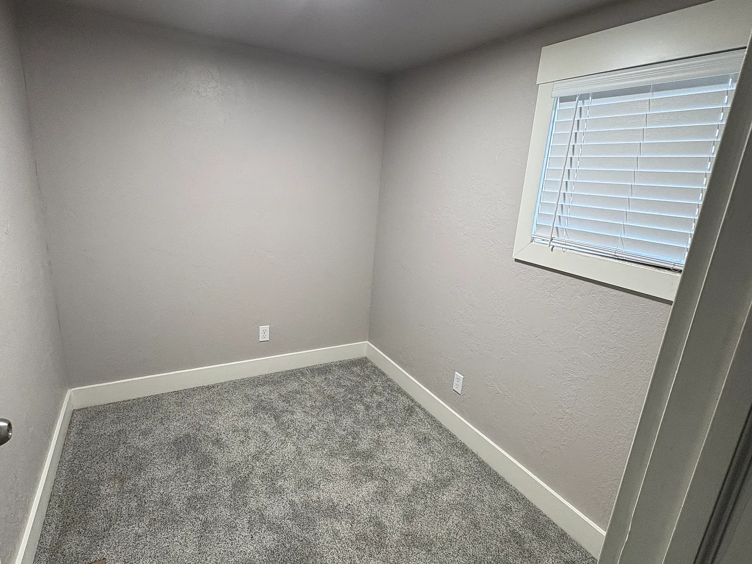 3 bed, 900 sqft, $1,100 — Photo 4