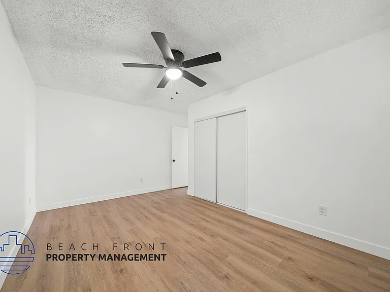 2511 Voorhees Ave — Photo 6