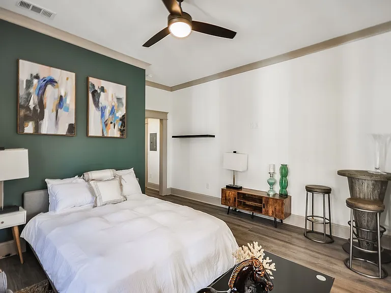 720 Penn Ave NE #2 — Photo 3