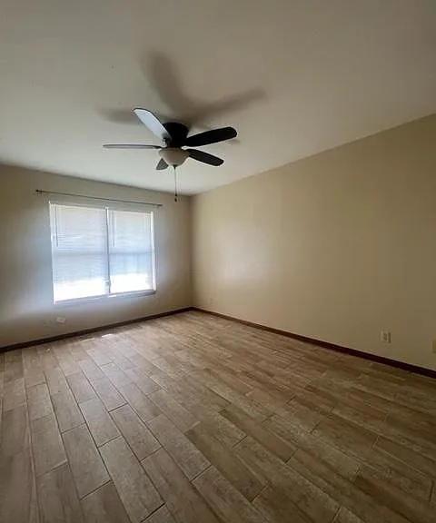 425 Palm Valley Cir #425 — Photo 3