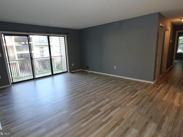 8 Joyner Ct — Photo 4