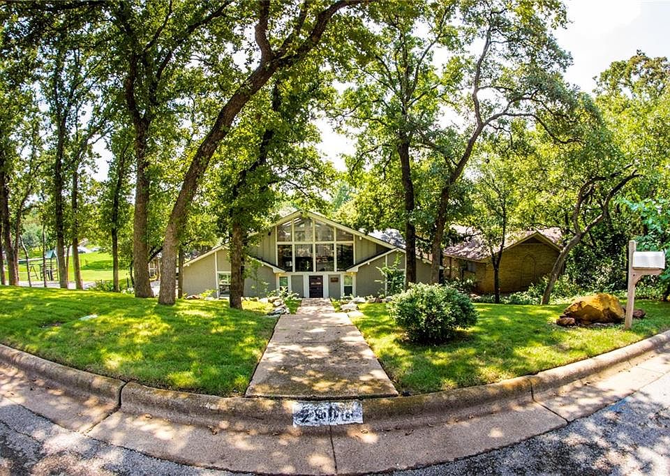 1st image of 2906 Lakeshore Ct