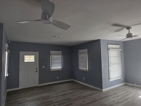 5th image of 305 E Adalee St