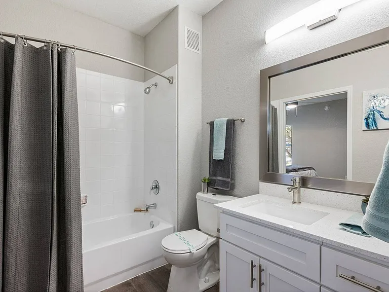 2x2 Platinum Bathroom
