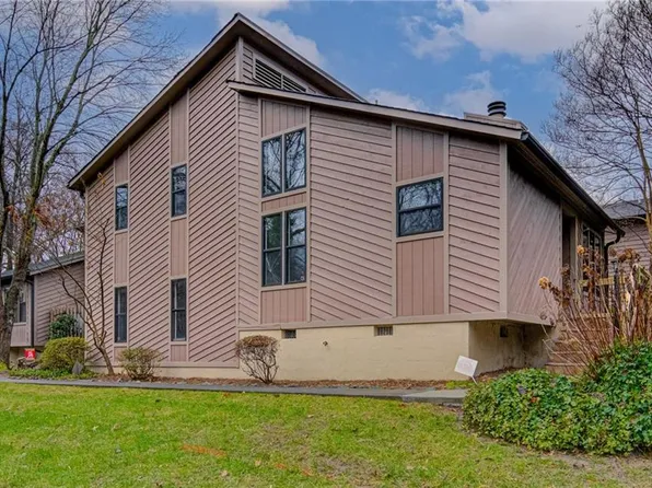 1668 Stonewood Dr, Winston Salem, NC 27103