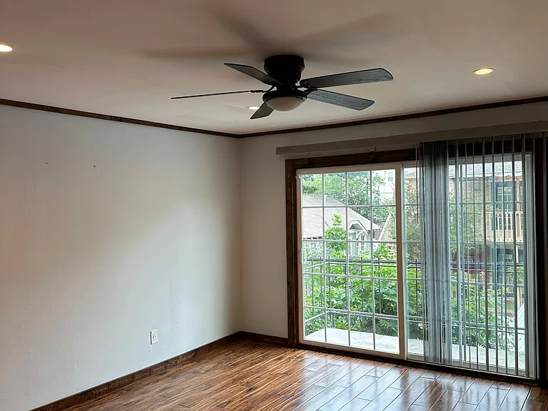 1909 Brun St #5 — Photo 36