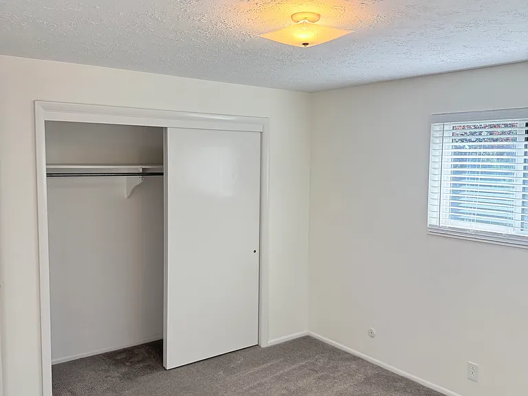 1692 S 550 W — Photo 12