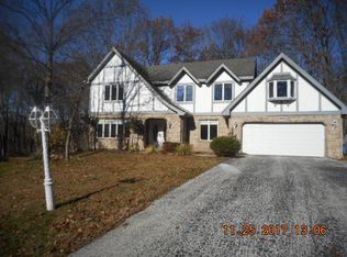 2530 E Creekwood Ct, Crete, IL 60417