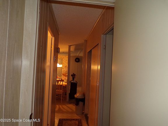 5th image of 815 Sapodilla Dr