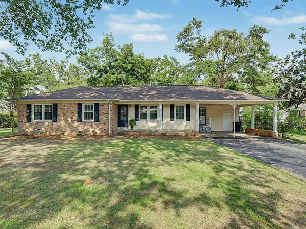 1908 Oak Ln, Corinth, MS 38834