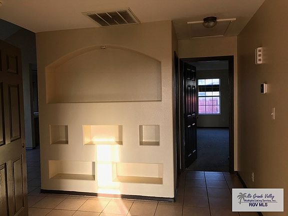 2nd image of 1372 Janet Ln