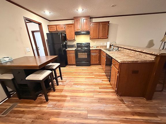 3rd image of 500 Webster Rd #46