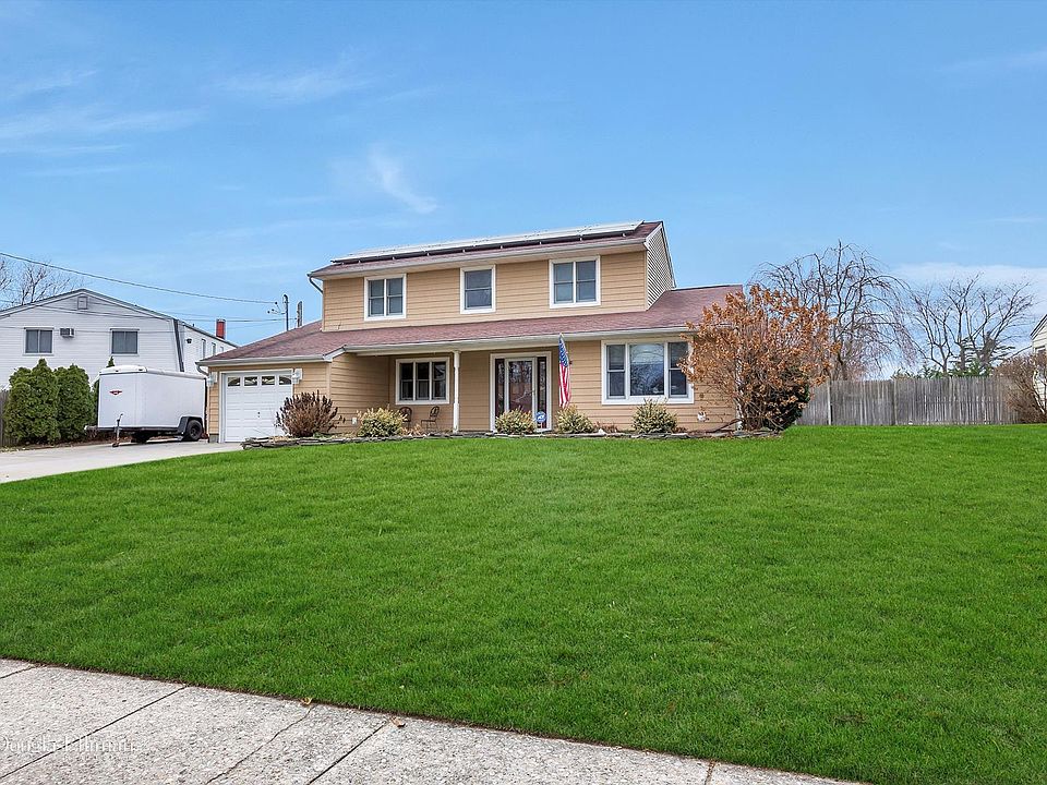 1st image of 127 Chatham Dr
