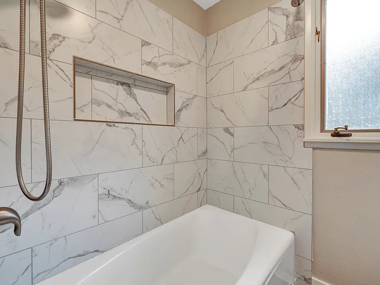 Full Bathroom - first floor near bedroom 2