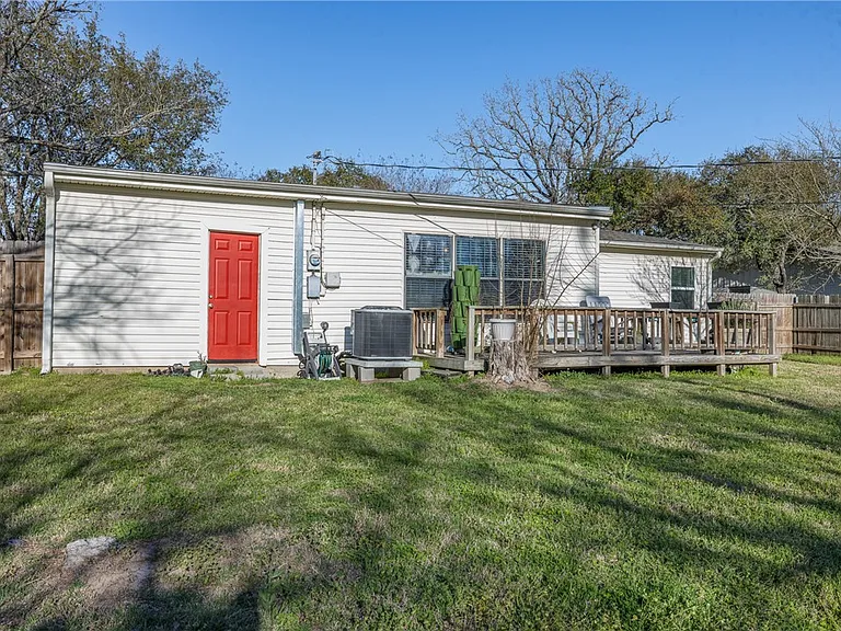 1214 Munson Ave — Photo 5