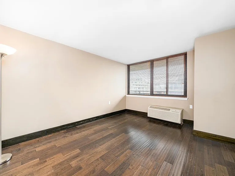 551 Observer Hwy #14D — Photo 24