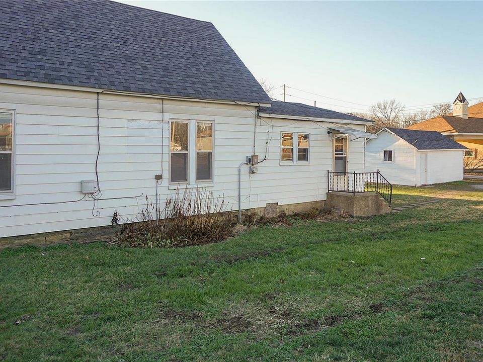 103 W James Blvd, Saint James, MO 65559 | Zillow