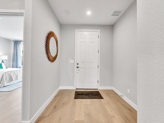 5th image of 509 Cabrillo Ct