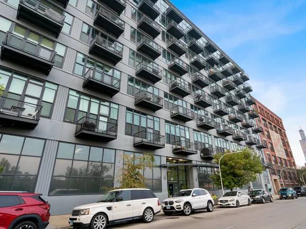 1224 W Van Buren St APT 324, Chicago, IL 60607