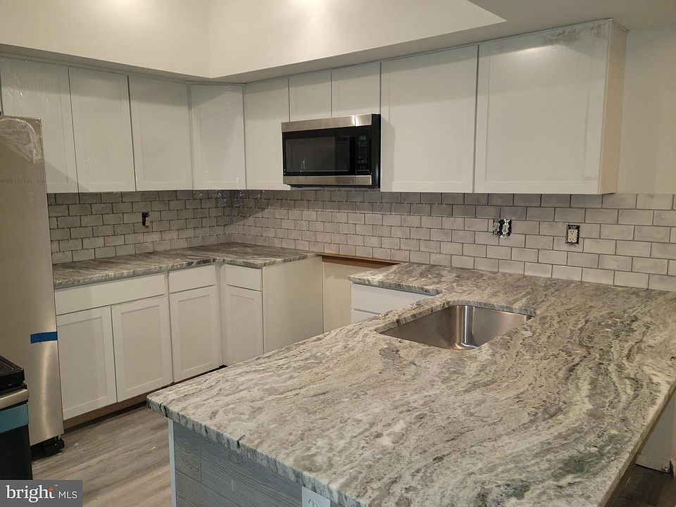 1st image of 5501 Diana Dr #193