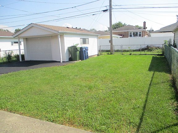 4th image of 2927 W 100th Pl
