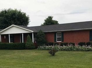 93 Charles St, Greenup, KY 41144