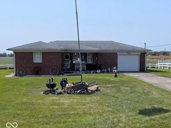 7039 Yoke Rd N, Indianapolis, IN 46259