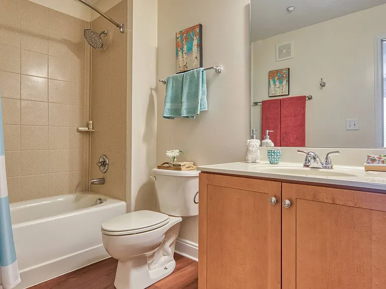 Smiths Landing Apartments — Photo 28