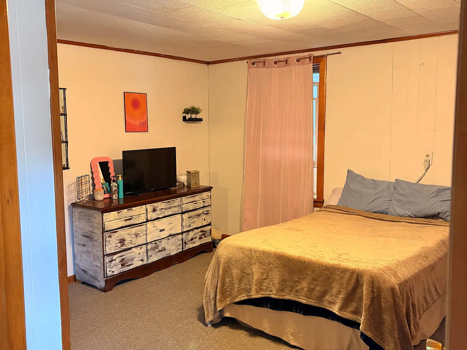 1 bed, 1100 sqft, $1,245 — Photo 3