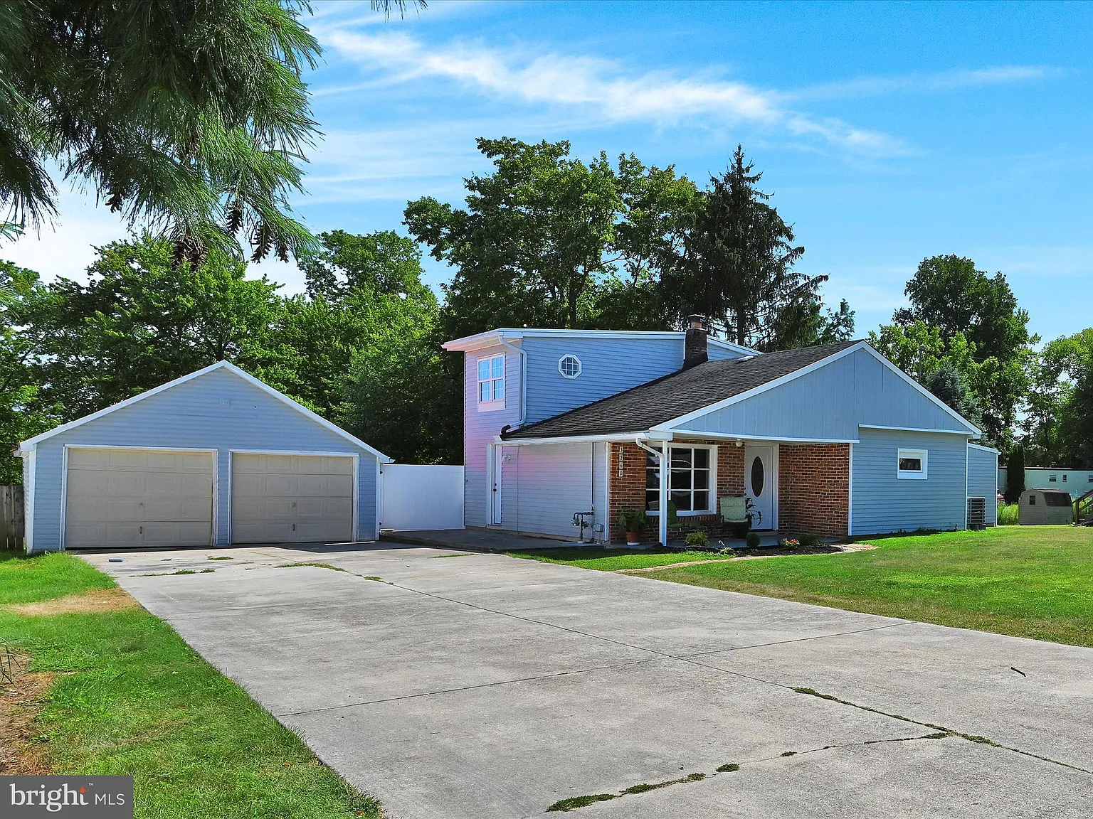 3260 Alta Vista Rd photo 1