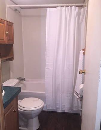 Full Bathroom!